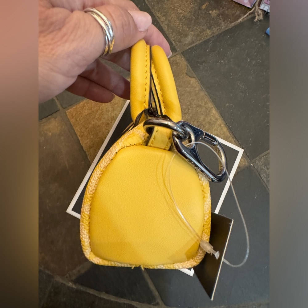 NWT Michael Kors Micro Duffle keychain - Picture 4 of 7
